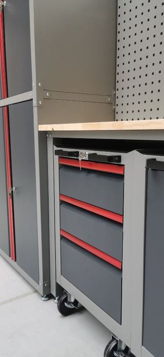 Zestaw mebli warsztatowych SEJFTI