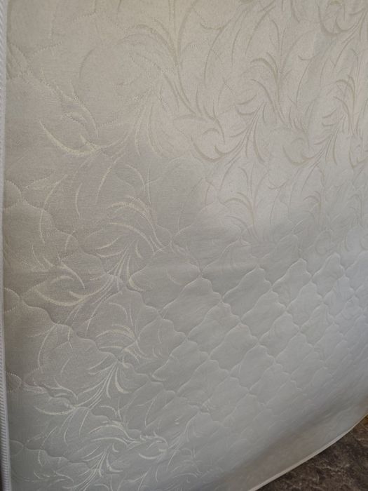 Продам матрац в доброму стані