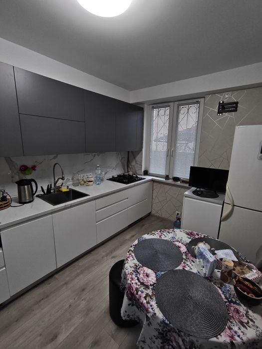 Продам двоповерховий будинок. Романково. 4  кімнати.