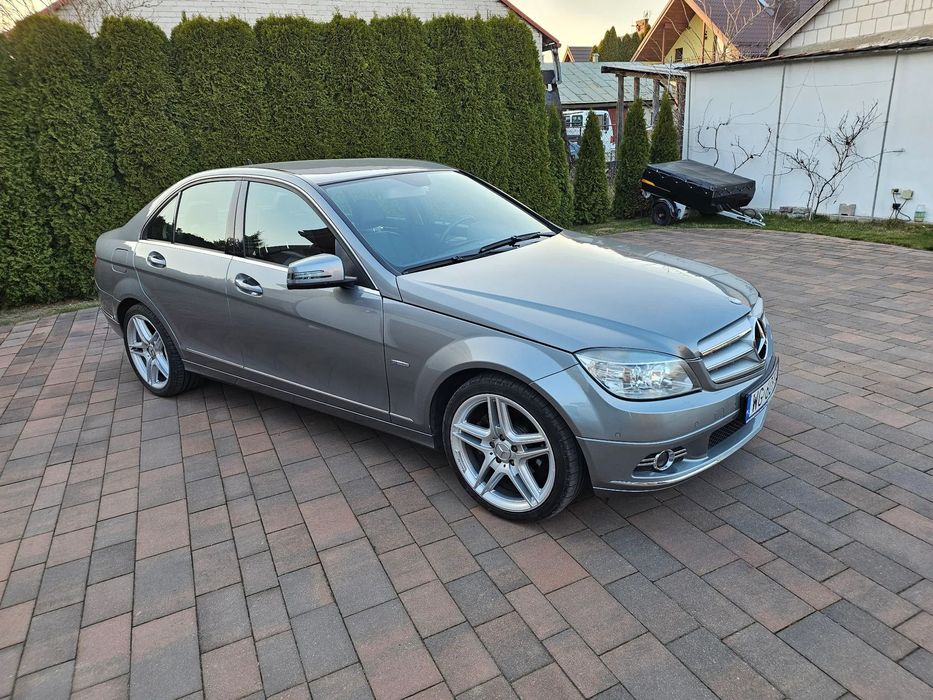 Mercedes-Benz Klasa C Oryginalny lakier - Koła AMG