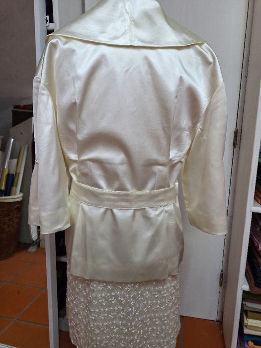 Vestido e jaqueta para ocasiões especiais