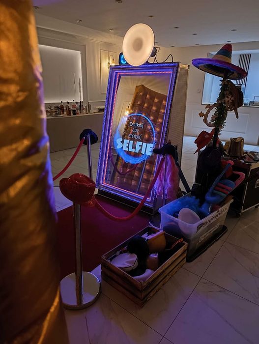 FOTOLUSTRO HIT Fotobudka 65" 4k impreza ślub wesele | cyfrowyślub.pl