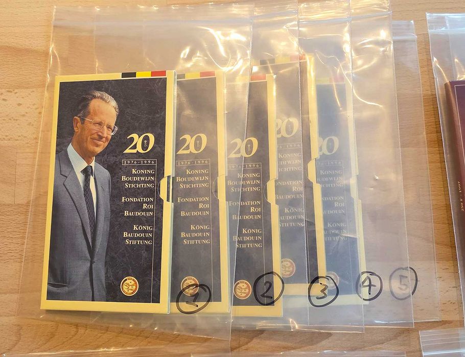 13 Moedas Comemorativas Belgas em Prata com Acabamento Proof