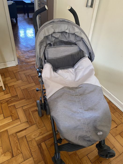 Carrinho de bebe marca Chicco