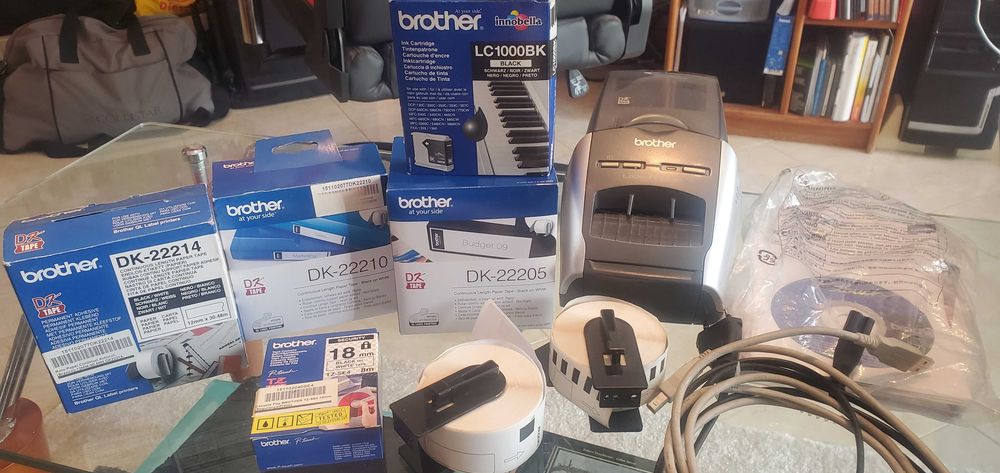 Vendo Conjunto BROTHER P-TOUCH de impressão etiquetas.