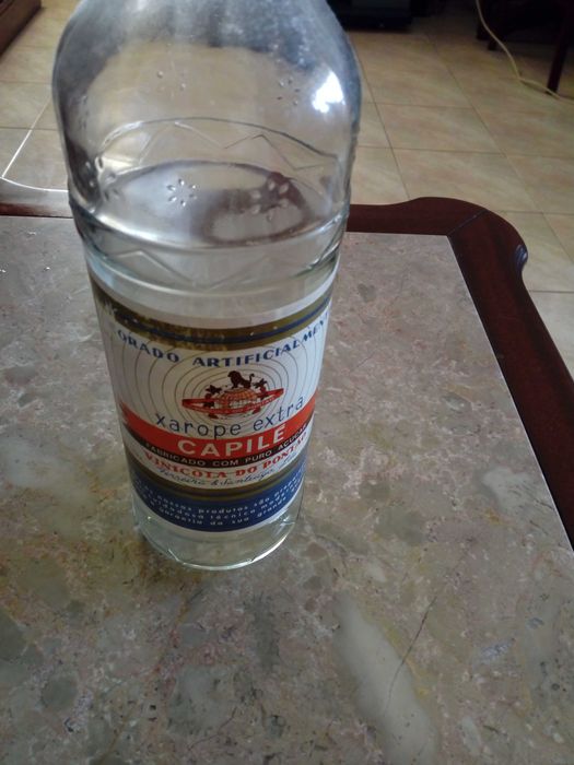 Garrafa de capile groselha