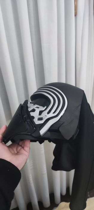Capacete Kylo Ren
