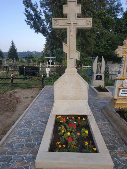 Козацький хрест Виготовлення не стандартних памʼятників з пісковика