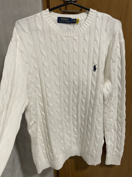 Swetr bialy w idealnym stanie