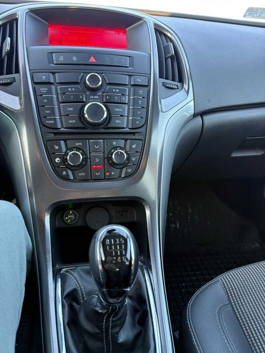 Opel Astra 1.4 T LPG ! 2012