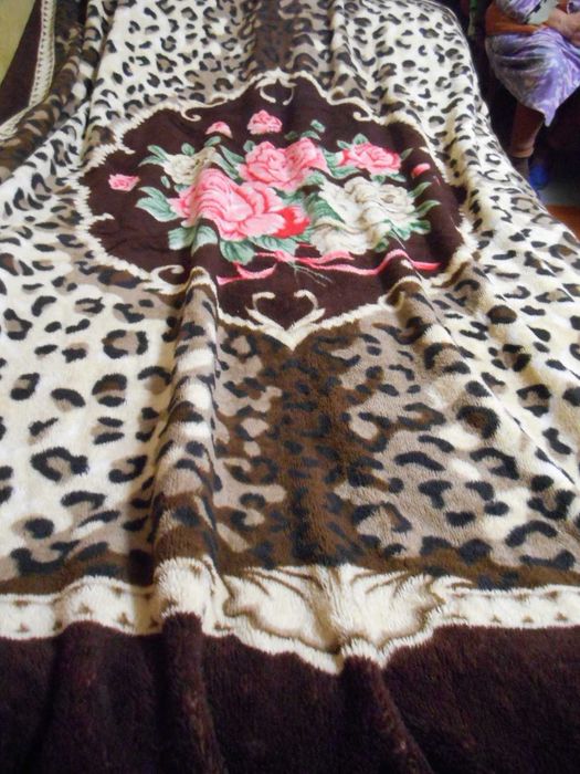 Теплый плед.одеяло,покрывала.