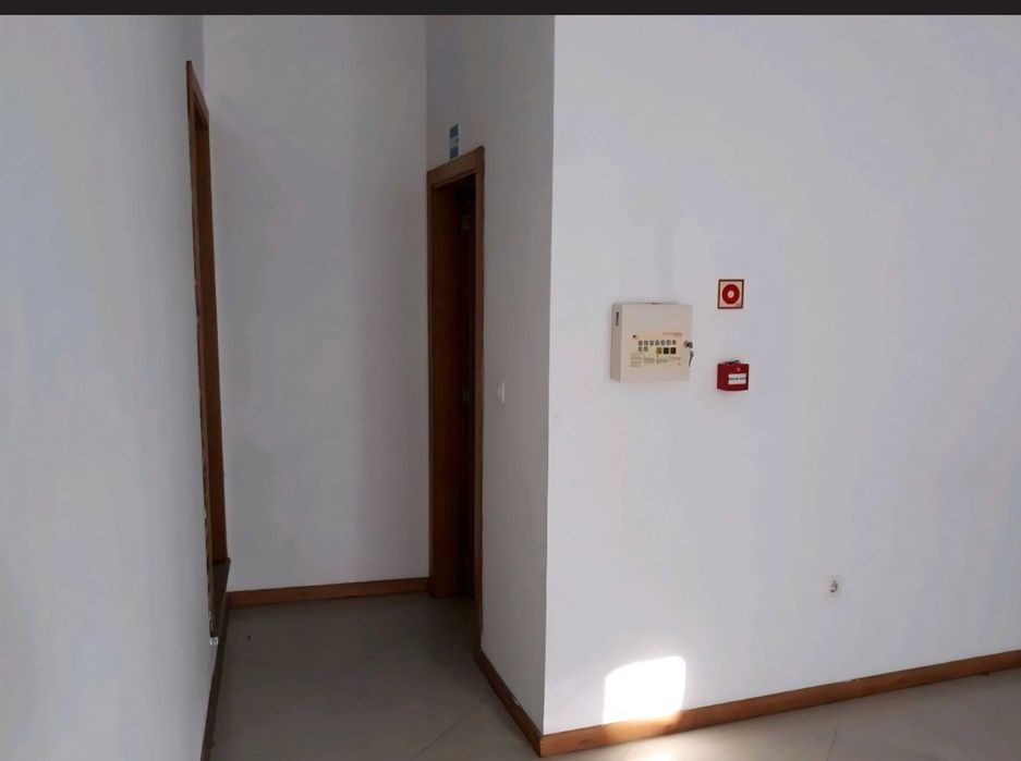 Venda de loja comercial em Vila Flor