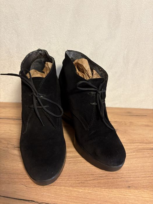 Продам черевики жіночі розмір 40 замшеві