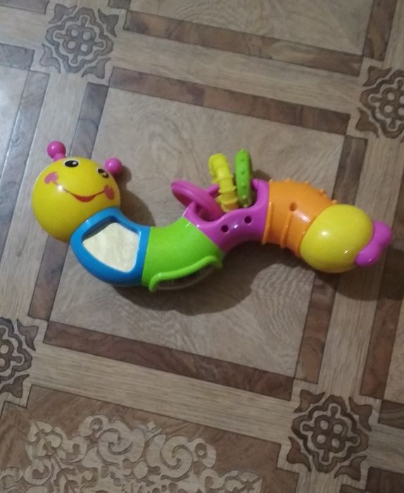 Гусеница-трещетка, погремушка