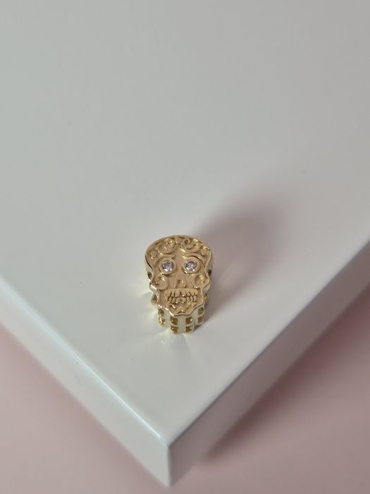 Złoty charms czaszka białe cyrkonie p. 585