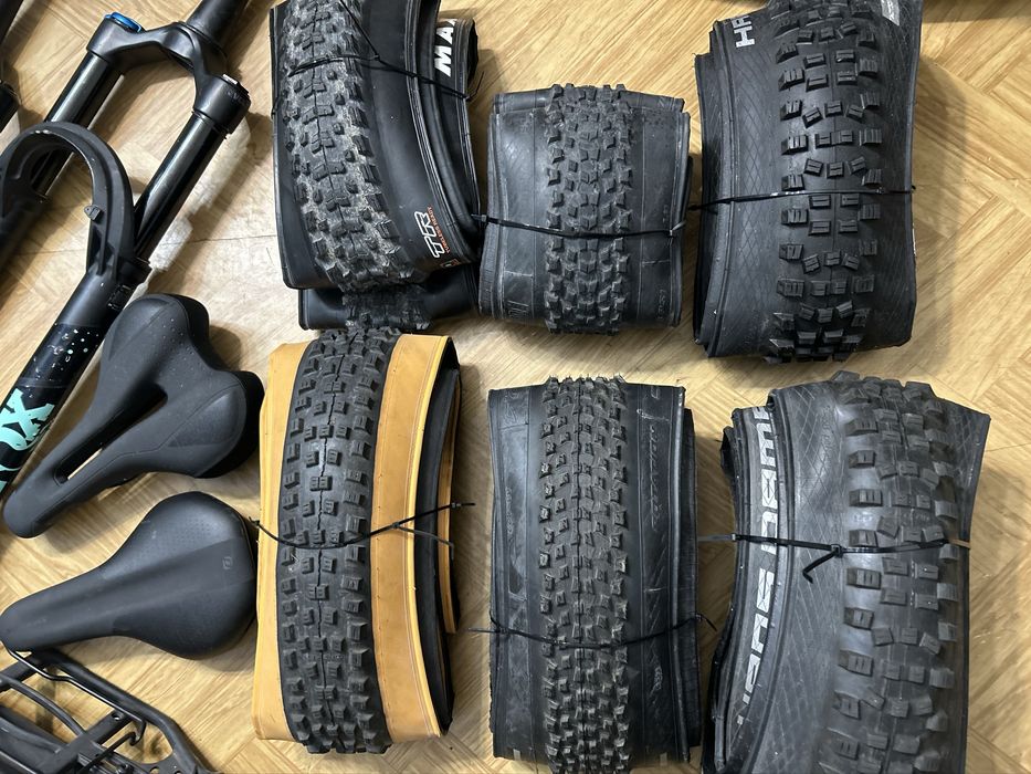 Коробка вело-запчастей , ящик вело-запчастин