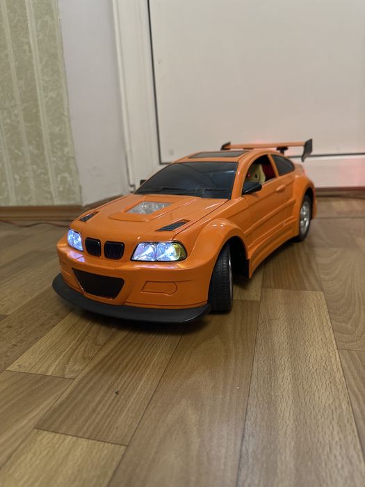 Машинка на радіокеруванні, машинка на радиоуправлении 1/10 BMW
