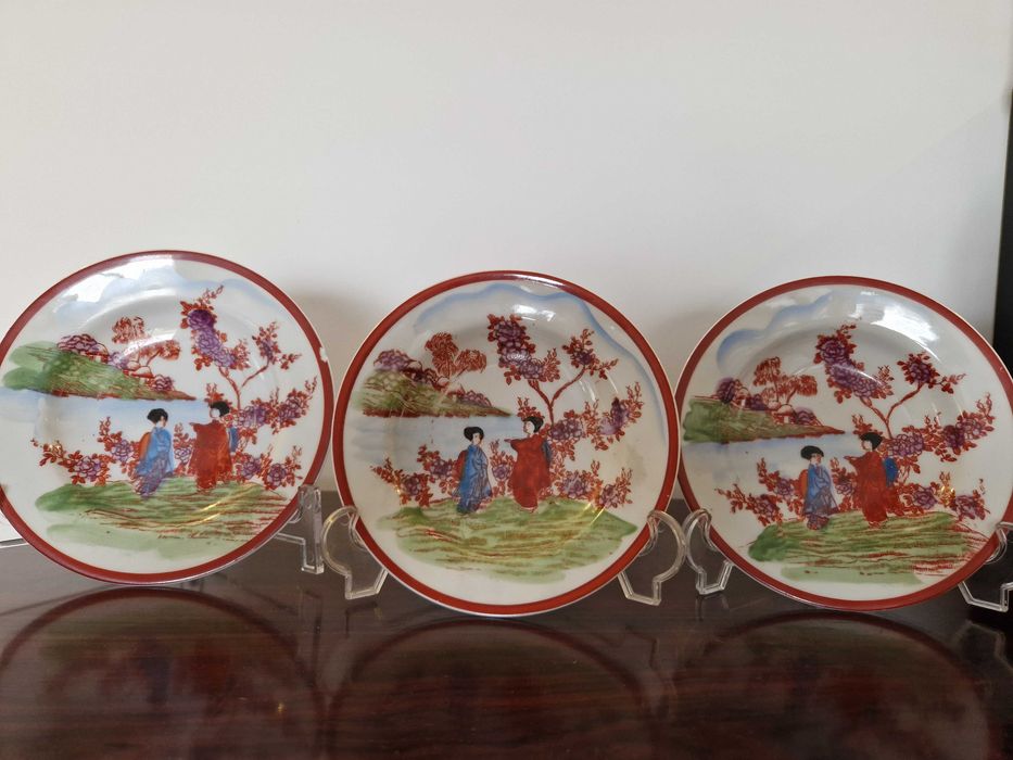 Pratos Decorativos de Porcelana Vista Alegre