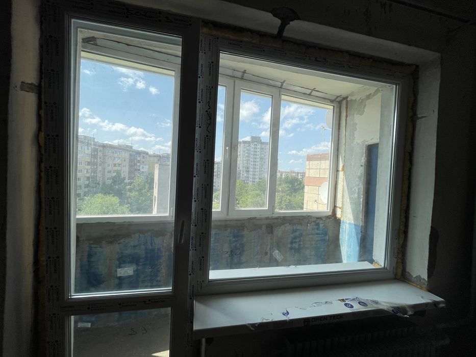 Продам 1-к квартиру  Индустриальний