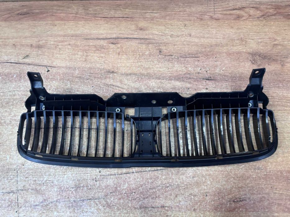 Grill atrapa zderzaka Bmw E65 / E66