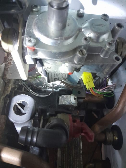 Кател протерм на деталі