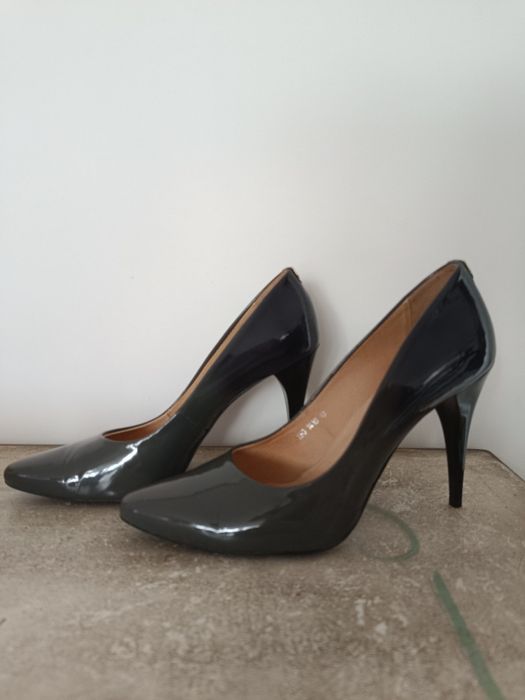 Buty czółenka na szpilce