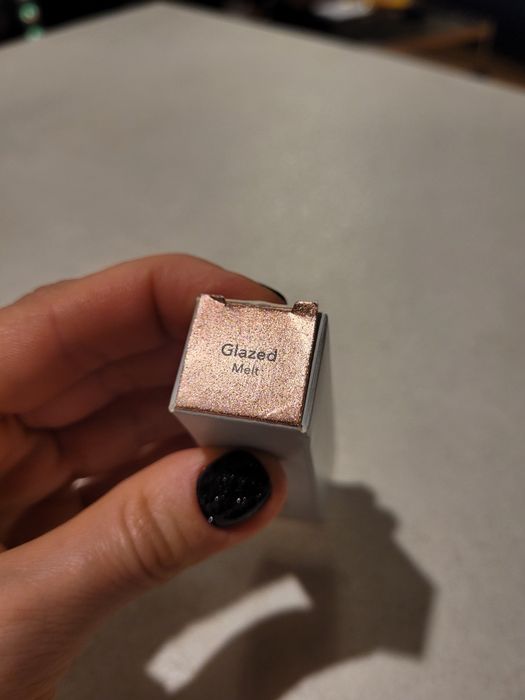 LH Cosmetics błyszczyk Glazed Melt