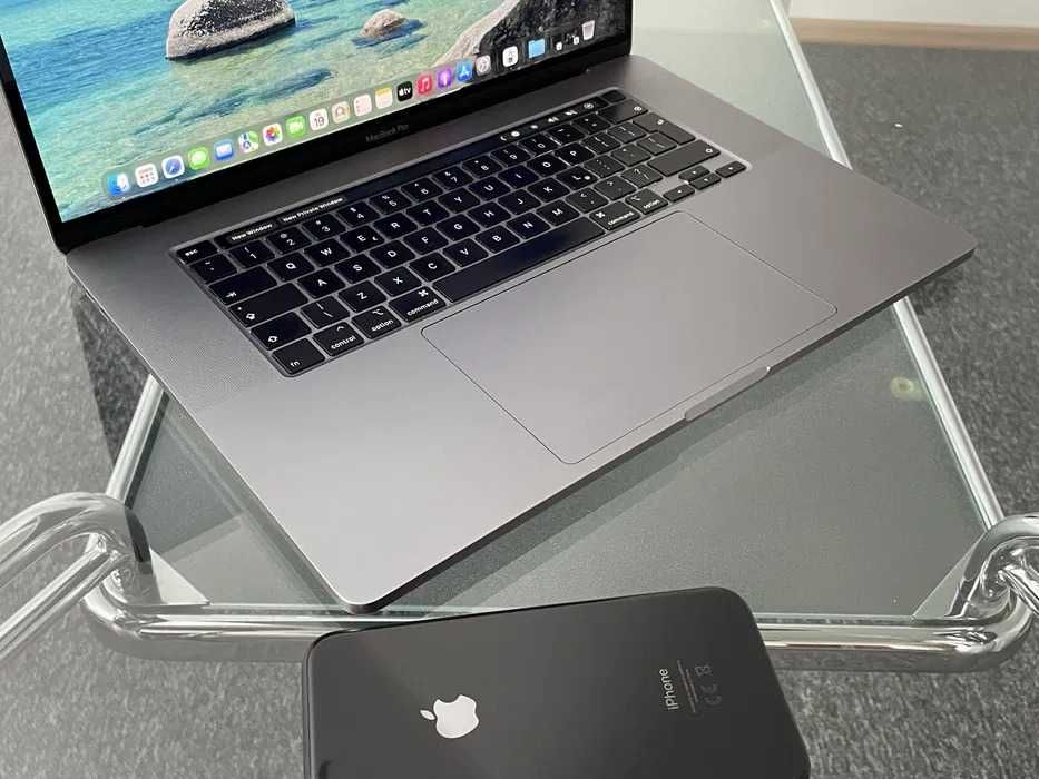 Apple MacBook Pro 16” MacOS Tahoe 16GB 512GB SSD Touch Bar/ID Grafika Radeon 4GB