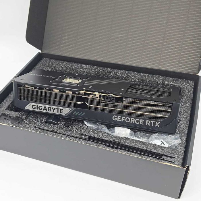 RTX 5090 32GB OC gigabyte windforce