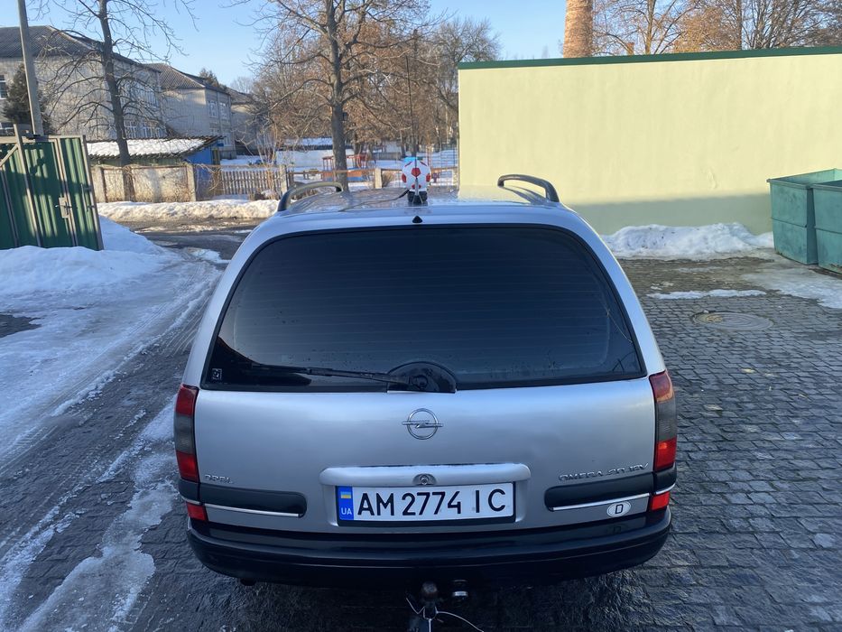 Opel Omega B 2.0 16V