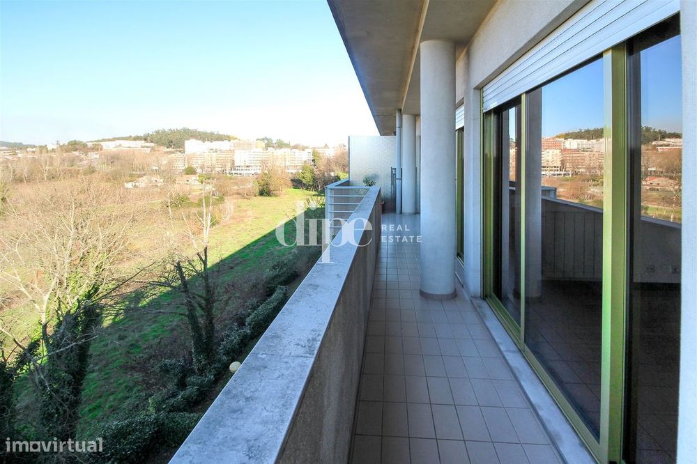 Apartamento T3+1 para arrendamento em Guimarães