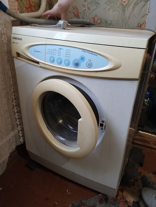 Продам стиральную машину автомат в рабочем состоянии цена 2000