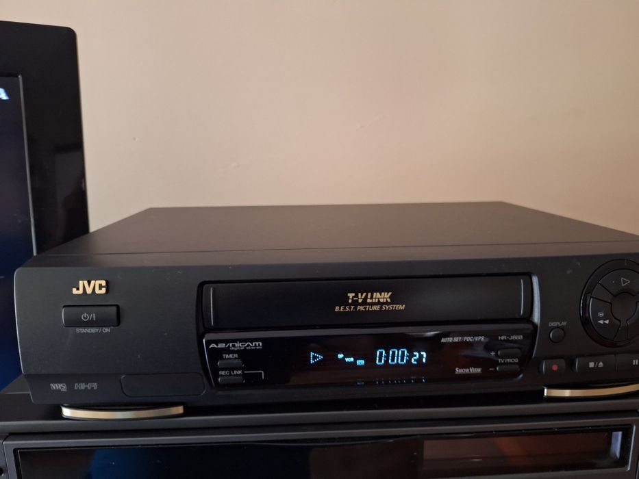 Magnetowid JVC HR-J668EU