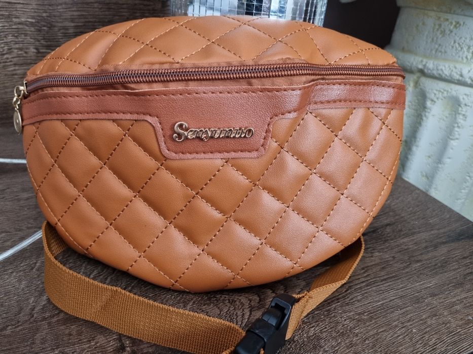 Torebka brązowa nerka sportowa damska