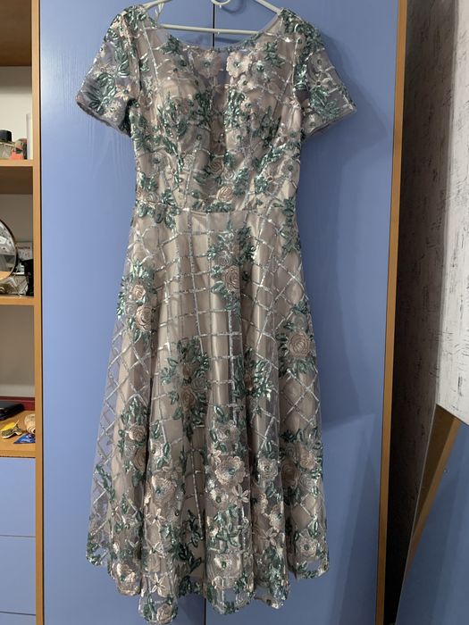 Продам гарне плаття , розмір М