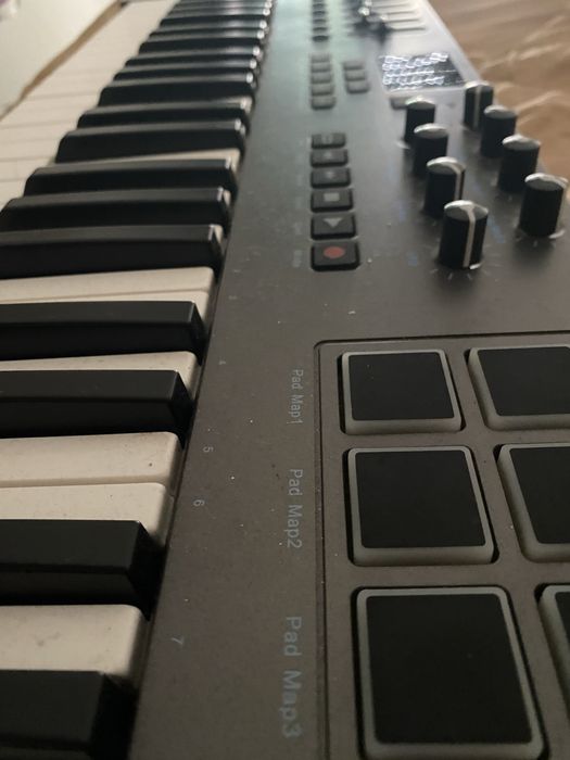 lx 49+ nektar controlador