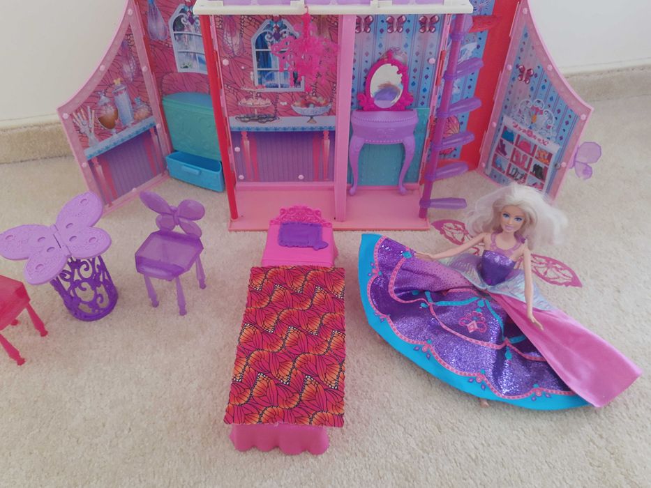 BARBIE, domek walizka + Barbie + akcesoria