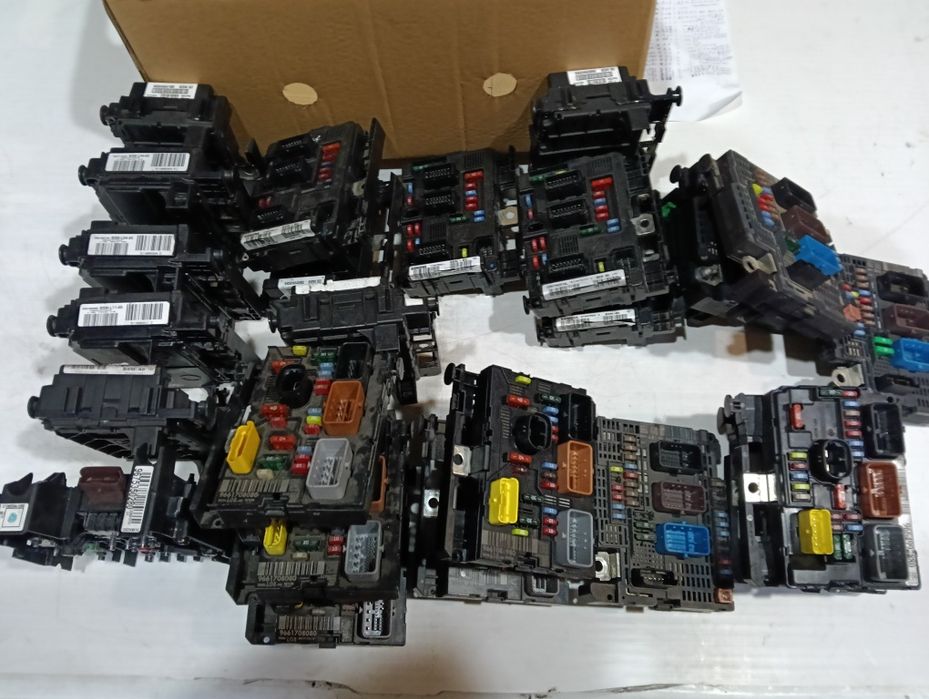 Peugeot/citroen/BSM/BSI/CAIXA DE FUSÍVEIS para todos os motores PSA