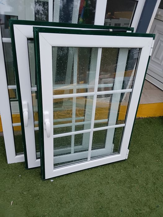 2 janelas alumínio branco vidro duplo quadriculado abrir oscilobatentes