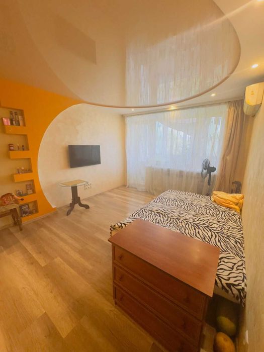 Продается 1 комн. квартира на Правом берегу с ремонтом, кирпичный дом