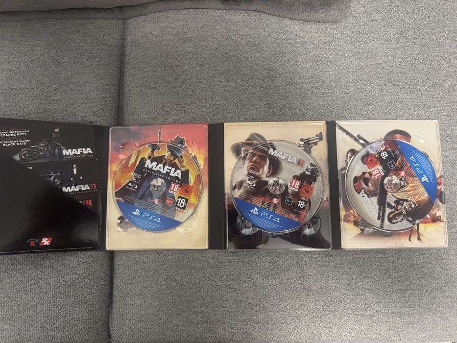 PS4  Mafia Trilogy