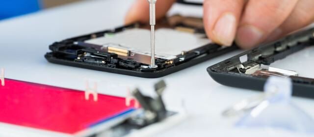 Ремонт Apple IPhone андроїд зараз праюцємо Куліша 34 Львів айфон/смарт