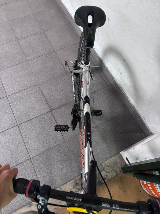 Bicicleta em alumínio