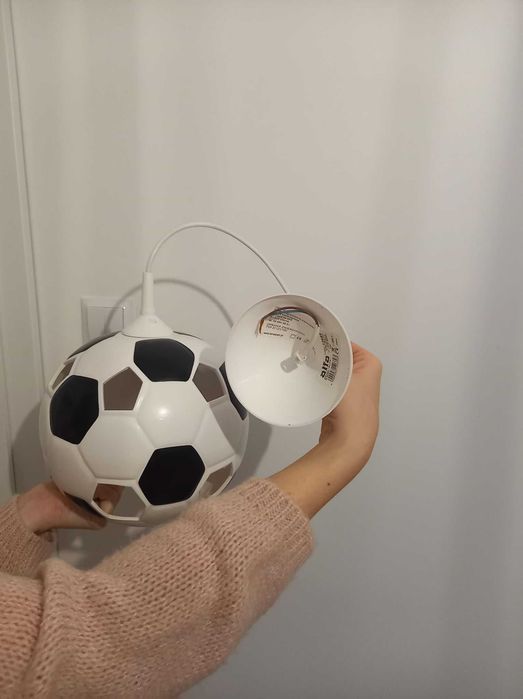 żyrandol piłkarski