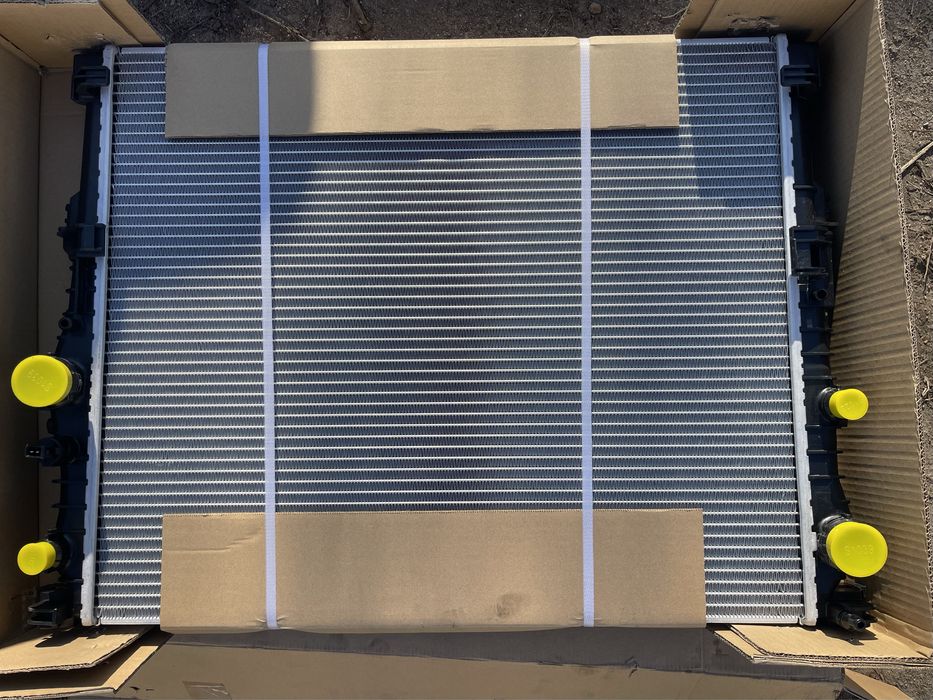 Радиатор охлаждения bmw G30 hybrid, радиатор охлаждения G30 гибрид