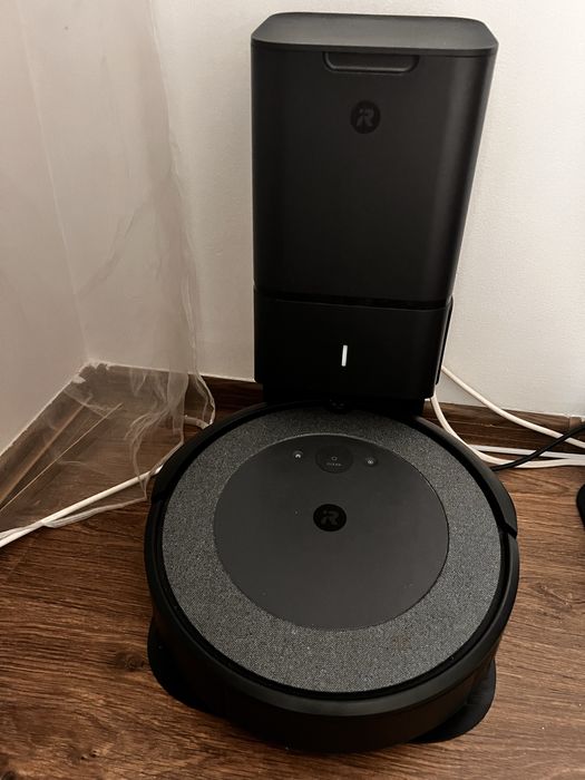 iRobot Roomba i3 z bazą samoczyszczącą