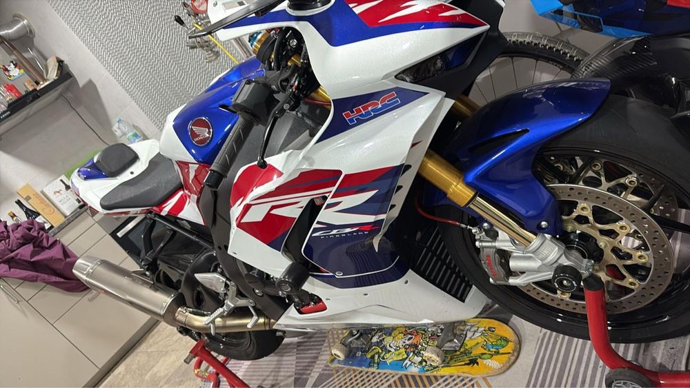 Honda cbr 1000 sp edição limitada 30 anos