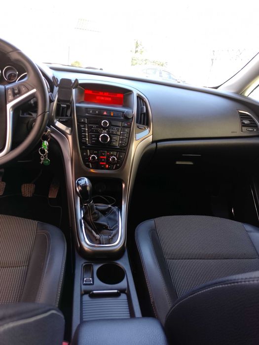 Opel astra 1.7 2011