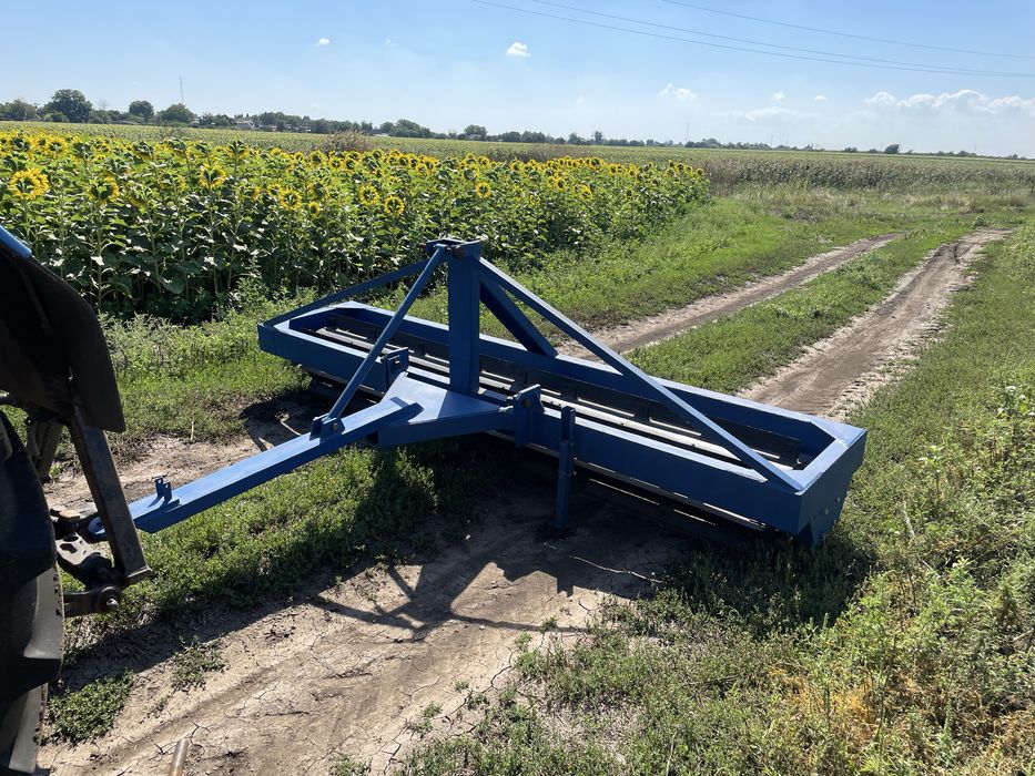 Измельчитель , подрібнювач , каток