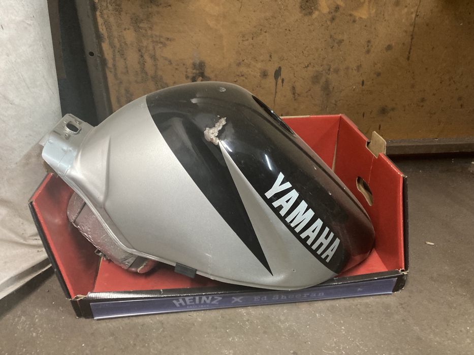 Bak Yamaha Thundercat YZF 600R – Oryginał, Lekka Wgniotka